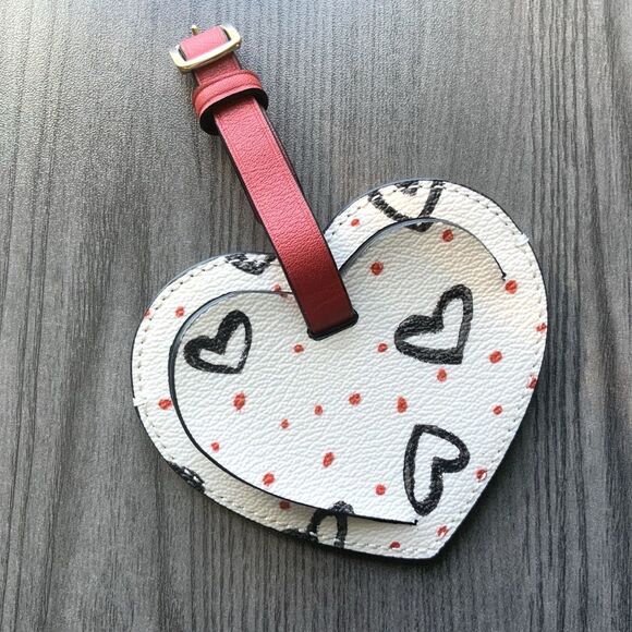 Coach Limited Edition Lugagge Tag Love Heart Collection Crayon Hearts - Picture 1 of 9